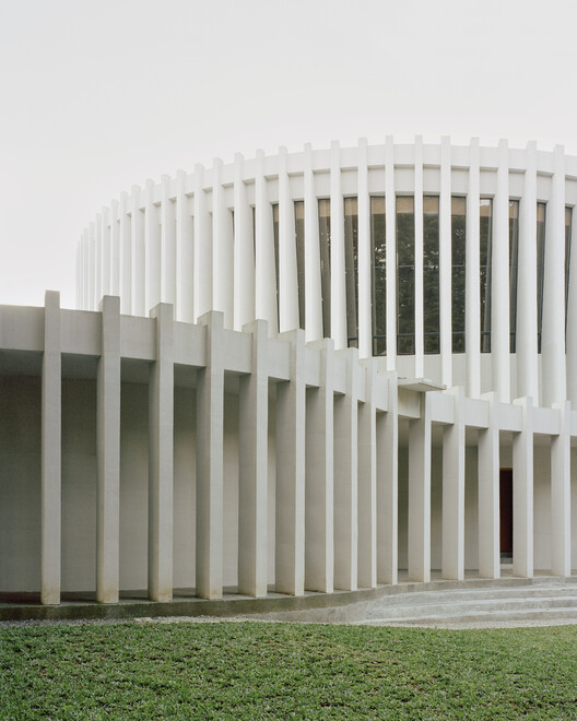 Santuario De La Salle / CAZA Architects Santuario De La Salle / CAZA Architects - Image 11 of 37