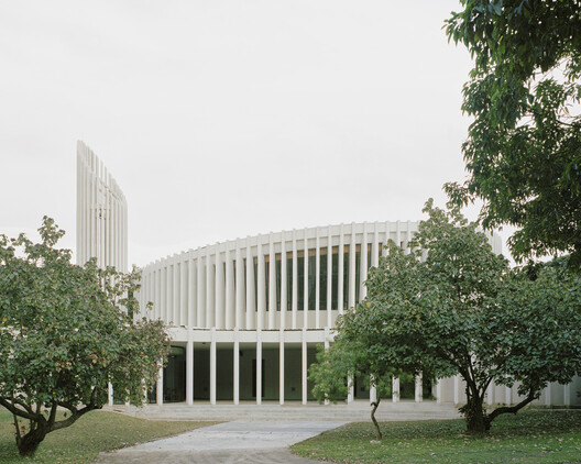 Santuario De La Salle / CAZA Architects Santuario De La Salle / CAZA Architects - Exterior Photography, Column