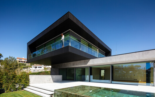 Condominium 4 Houses in Cascais / Humberto Conde Arquitectos Condominium 4 Houses in Cascais / Humberto Conde Arquitectos - Image 4 of 33