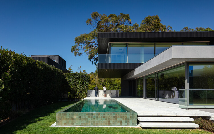 Condominio de 4 Casas en Cascais / Humberto Conde Arquitectos - Fotografía exterior, Jardín, Patio interior