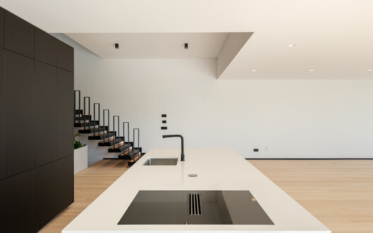 Condominium 4 Houses in Cascais / Humberto Conde Arquitectos Condominium 4 Houses in Cascais / Humberto Conde Arquitectos - Interior Photography, Kitchen, Wood, Countertop