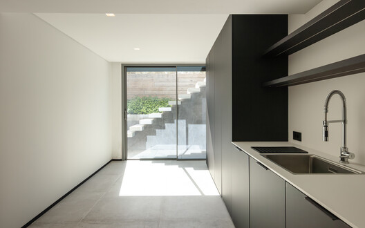 Condominium 4 Houses in Cascais / Humberto Conde Arquitectos Condominium 4 Houses in Cascais / Humberto Conde Arquitectos - Interior Photography, Concrete
