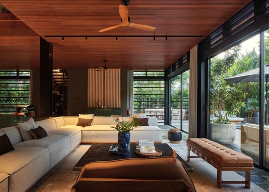 Villa Suki / Alexis Dornier Villa Suki / Alexis Dornier - Interior Photography, Living Room, Wood, Sofa, Table, Chair