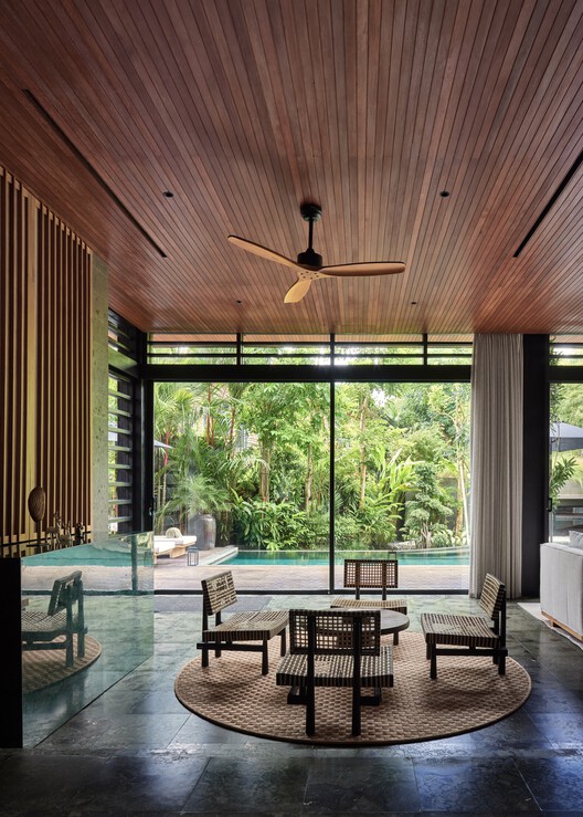 Villa Suki / Alexis Dornier Villa Suki / Alexis Dornier - Interior Photography, Wood, Table, Chair, Beam