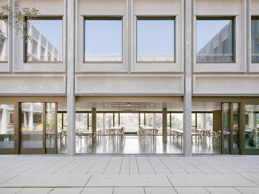 Ampliação Vertical e Reforma do Collège Rousseau / Burckhardt Ampliação Vertical e Reforma do Collège Rousseau / Burckhardt - Fotografia de Interiores, Concreto