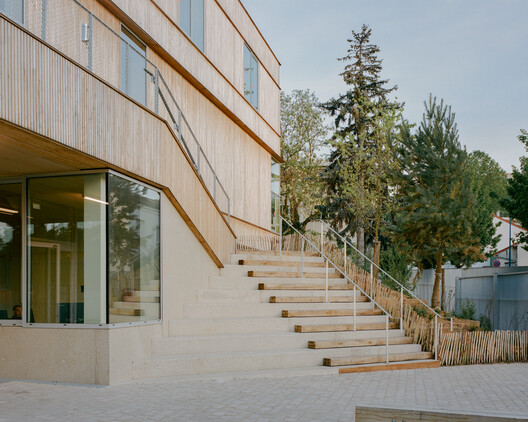 Rebecca Cheptegei Sports Hall, Pantin / Atelier Ramdam - Exterior Photography, Wood, Handrail