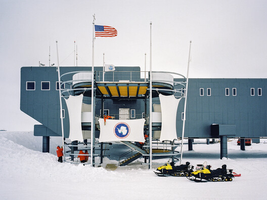 South of Everything: Architecture and Territorial Presence in Antarctica South of Everything: Architecture and Territorial Presence in Antarctica - Image 5 of 29