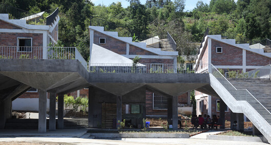 archdaily.com - Moises Carrasco - Beyond Emergency Shelters: Modular and Vernacular Architecture in Post-Earthquake Reconstruction