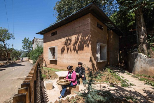 Beyond Emergency Shelters: Modular and Vernacular Architecture in Post-Earthquake Reconstruction Beyond Emergency Shelters: Modular and Vernacular Architecture in Post-Earthquake Reconstruction - Image 7 of 8