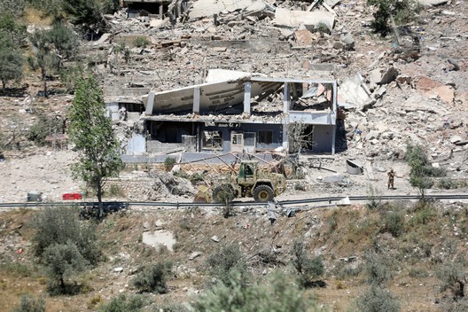 Beyond Emergency Shelters: Modular and Vernacular Architecture in Post-Earthquake Reconstruction Beyond Emergency Shelters: Modular and Vernacular Architecture in Post-Earthquake Reconstruction - Image 8 of 8