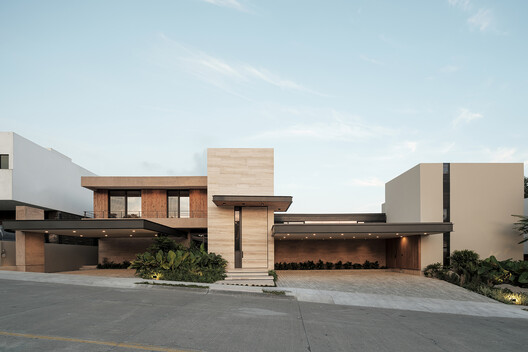 Naab House / Di Frenna Arquitectos Naab House / Di Frenna Arquitectos - Image 17 of 30