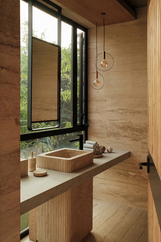 Naab House / Di Frenna Arquitectos Naab House / Di Frenna Arquitectos - Interior Photography, Bathroom, Wood, Glass
