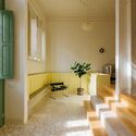 Casa Hotelito / FIVE OH FIVE - Fotografia Interior, Madeira, Porta, Escadas