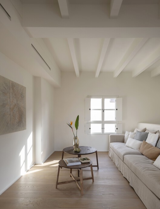 Former Printing Press Refurbishment / Bastidas Architecture Former Printing Press Refurbishment / Bastidas Architecture - Interior Photography, Living Room, Wood, Table, Sofa, Chair