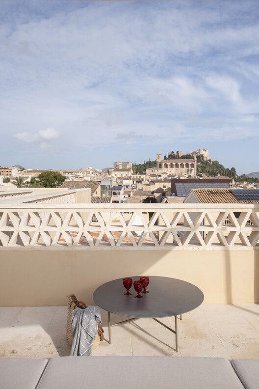 Former Printing Press Refurbishment / Bastidas Architecture Former Printing Press Refurbishment / Bastidas Architecture - Exterior Photography, Balcony