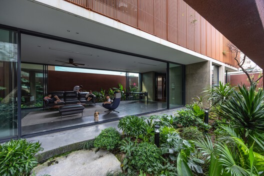NB01 House / TNT Architecture - Exterior Photography, Courtyard