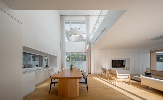 JNG House / BodinChapa Architects JNG House / BodinChapa Architects - Interior Photography, Wood, Lighting, Chair, Glass