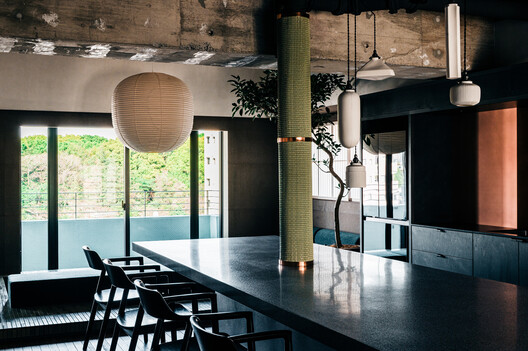 Drifting - Fusuma-e House and Studio / knof Drifting - Fusuma-e House and Studio / knof - Interior Photography, Lighting, Table, Chair, Glass