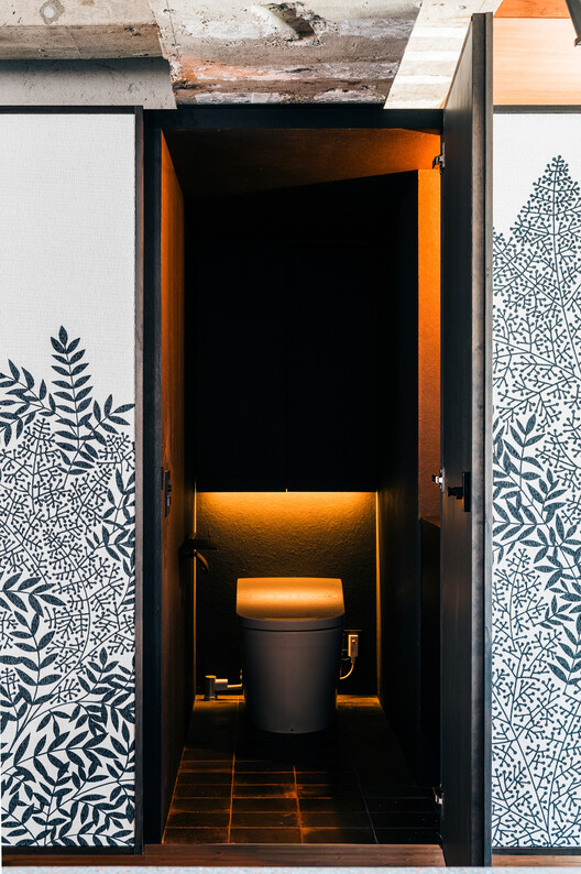 Drifting - Fusuma-e House and Studio / knof Drifting - Fusuma-e House and Studio / knof - Interior Photography, Bathroom, Toilet, Sink