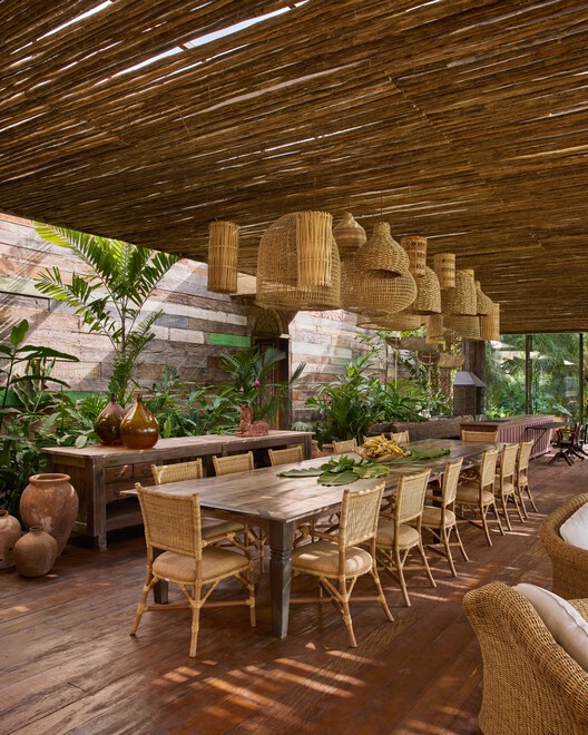Roots House / Studio Gontijo Arquitetura - Interior Photography, Dining room, Wood, Table, Chair