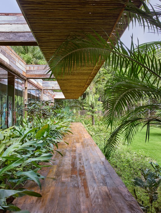 Roots House / Studio Gontijo Arquitetura - Image 17 of 34