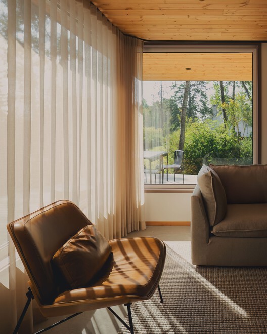 Wabamun Lake Cabin / Josh Kjenner Wabamun Lake Cabin / Josh Kjenner - Interior Photography, Living Room, Wood