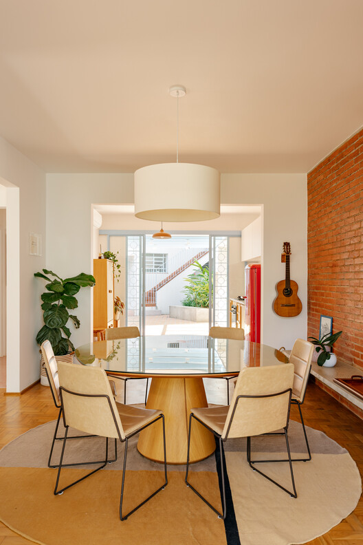 BF2 House / Peninsula Arquitetura BF2 House / Peninsula Arquitetura - Interior Photography, Chair, Table, Wood, Lighting