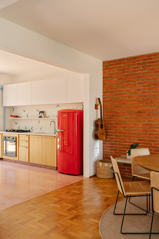 BF2 House / Peninsula Arquitetura BF2 House / Peninsula Arquitetura - Interior Photography, Wood, Kitchen, Lighting, Countertop, Chair
