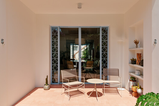 BF2 House / Peninsula Arquitetura BF2 House / Peninsula Arquitetura - Interior Photography, Door, Chair, Glass