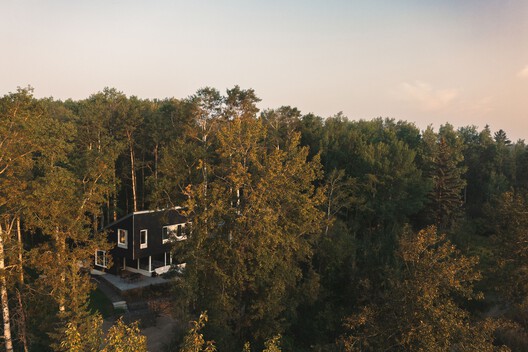 Wabamun Lake Cabin / Josh Kjenner Wabamun Lake Cabin / Josh Kjenner - Exterior Photography, Wood, Forest