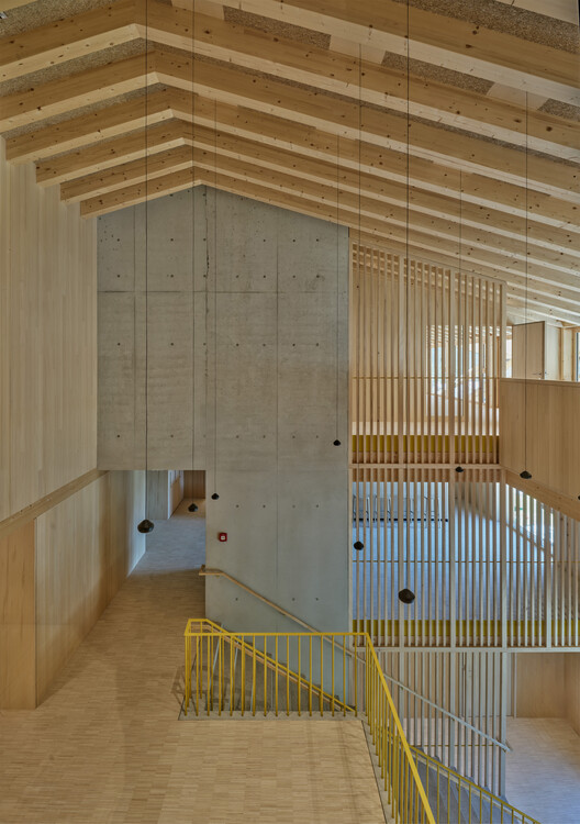 Fire Station and Community Hall Mötz / Imgang Architekten Fire Station and Community Hall Mötz / Imgang Architekten - Image 2 of 27