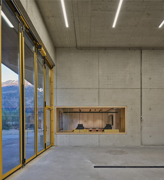 Fire Station and Community Hall Mötz / Imgang Architekten Fire Station and Community Hall Mötz / Imgang Architekten - Image 3 of 27