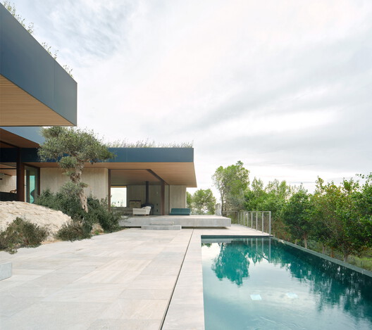 Casa Tramuntana / OHLAB Casa Tramuntana / OHLAB - Image 6 of 22
