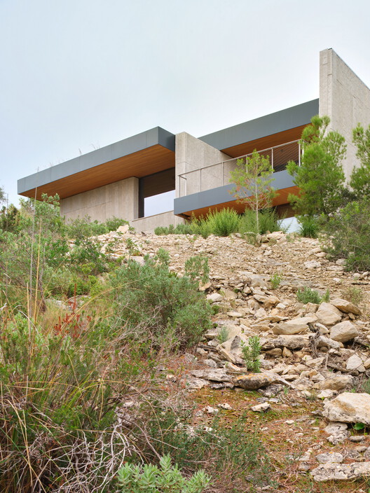 Casa Tramuntana / OHLAB Casa Tramuntana / OHLAB - Image 2 of 22