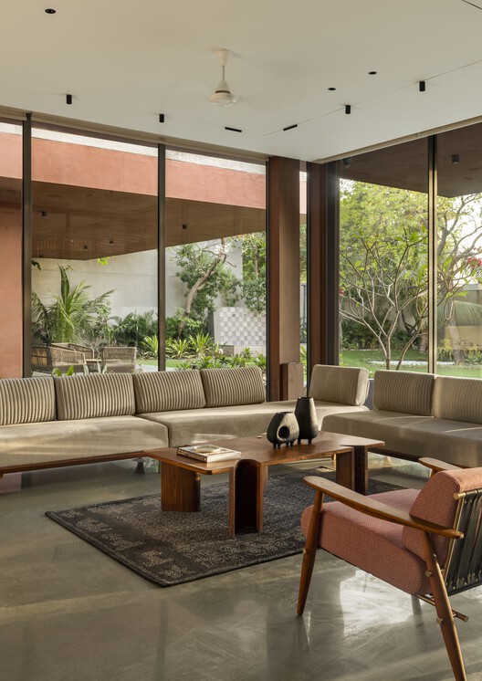 The Melody House / MODO Designs - Interior Photography, Living Room, Wood, Sofa, Table, Chair