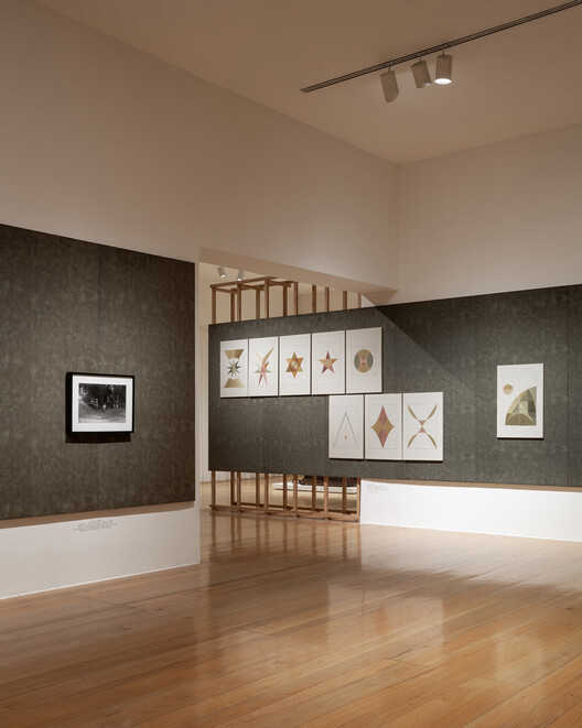 Exhibition Design for Constellations and Drifts: Latin American Art from the FEMSA Collection / Max von Werz Arquitectos + Mauricio Mesta Arquitectos - Interior Photography, Wood