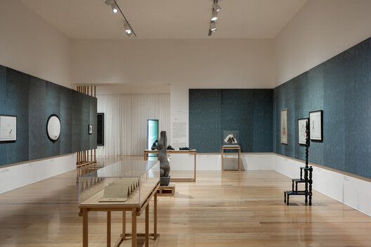 Exhibition Design for Constellations and Drifts: Latin American Art from the FEMSA Collection / Max von Werz Arquitectos + Mauricio Mesta Arquitectos - Interior Photography, Kitchen, Wood