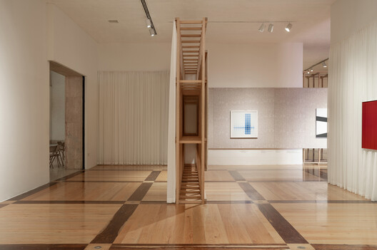 Exhibition Design for Constellations and Drifts: Latin American Art from the FEMSA Collection / Max von Werz Arquitectos + Mauricio Mesta Arquitectos - Image 8 of 21