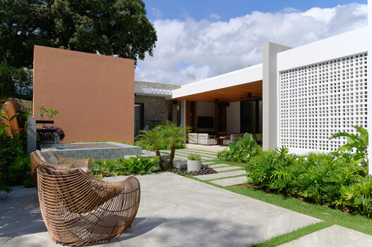 L.A. House / Emedos Proyectos L.A. House / Emedos Proyectos - Exterior Photography, Garden, Courtyard, Patio