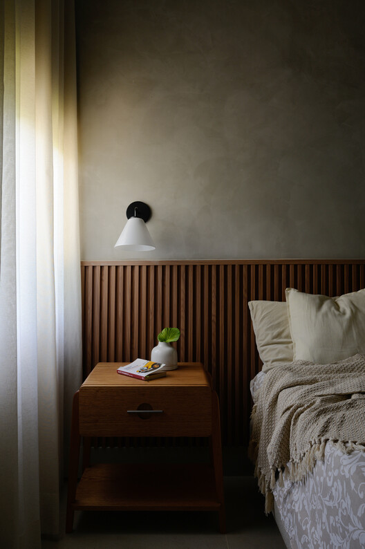 L.A. House / Emedos Proyectos L.A. House / Emedos Proyectos - Interior Photography, Bedroom, Lighting, Bed