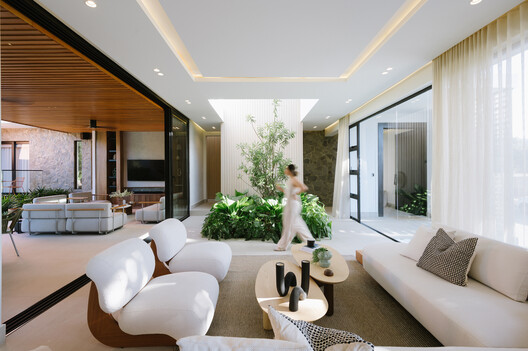 L.A. House / Emedos Proyectos L.A. House / Emedos Proyectos - Interior Photography, Living Room, Sofa, Lighting, Chair