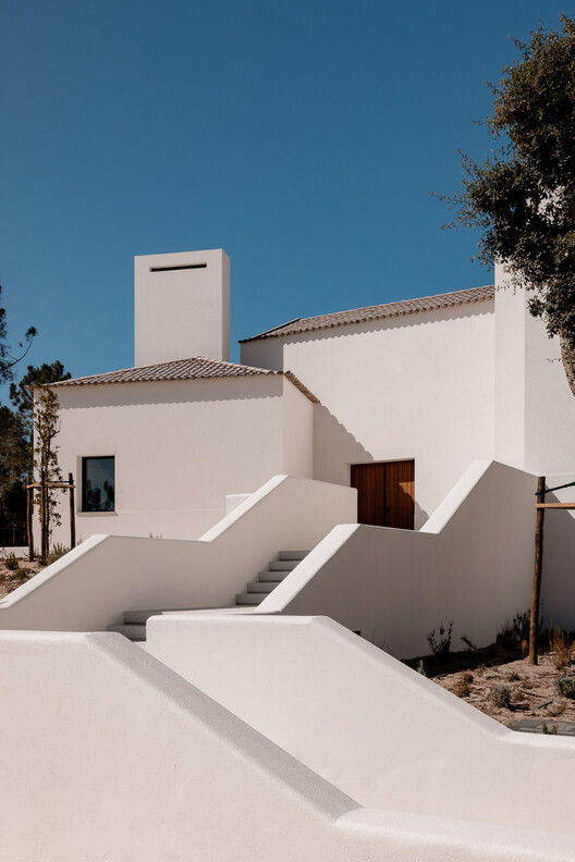 Vila Talha / Contacto Atlântico - Exterior Photography