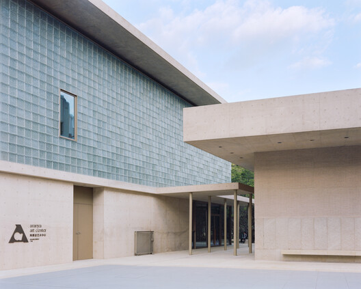 Aranya Art Center Guangzhou & the Community Canteen / Vector Architects - Exterior Photography, Concrete, Courtyard