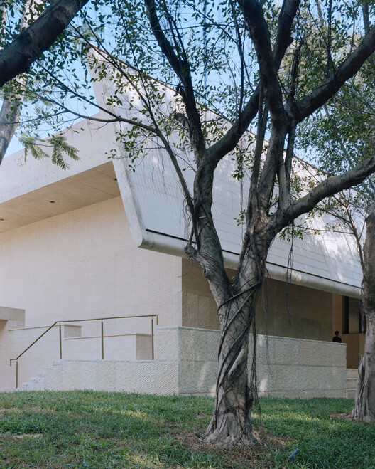 Aranya Art Center Guangzhou & the Community Canteen / Vector Architects - Exterior Photography, Concrete