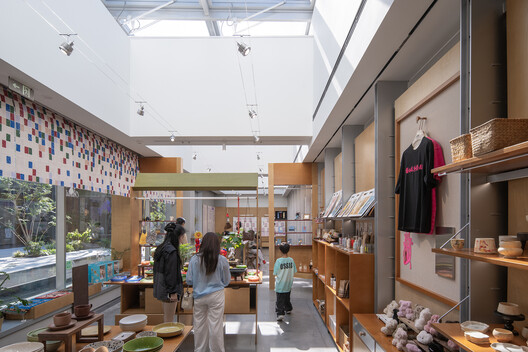 Green Heart Commercial Complex & A4X Art Center / E PLUS DESIGN Green Heart Commercial Complex & A4X Art Center / E PLUS DESIGN - Interior Photography, Closet