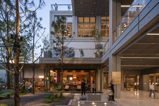 Green Heart Commercial Complex & A4X Art Center / E PLUS DESIGN Green Heart Commercial Complex & A4X Art Center / E PLUS DESIGN - Exterior Photography
