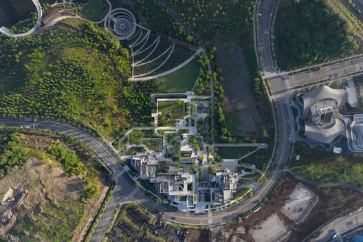 Green Heart Commercial Complex & A4X Art Center / E PLUS DESIGN Green Heart Commercial Complex & A4X Art Center / E PLUS DESIGN - Image 2 of 48