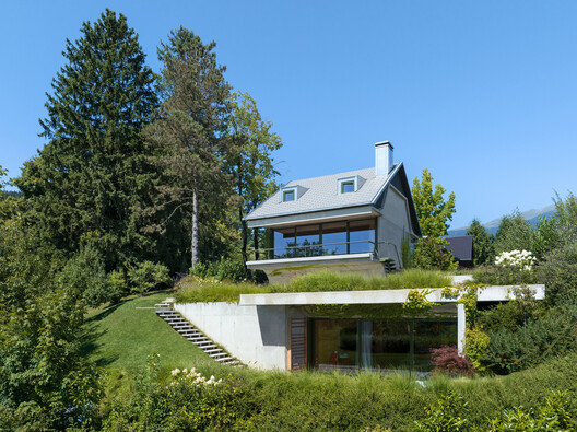 ZASIP house, renovation and expansion / Raketa ZASIP house, renovation and expansion / Raketa - Image 2 of 22