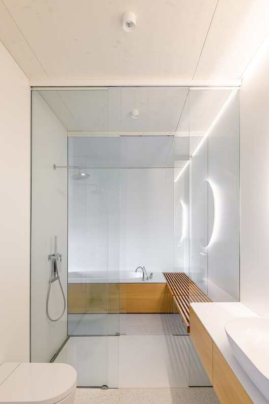 House Malija / Raketa + Tria Studio House Malija / Raketa + Tria Studio - Interior Photography, Bathroom, Wood, Lighting, Glass