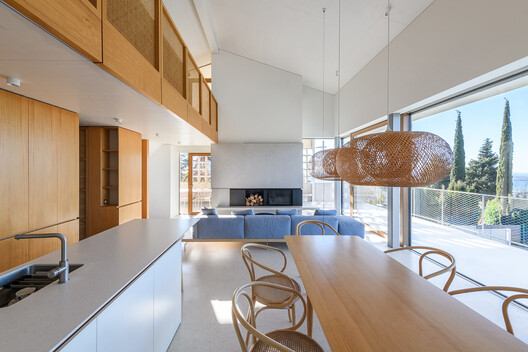 House Malija / Raketa + Tria Studio